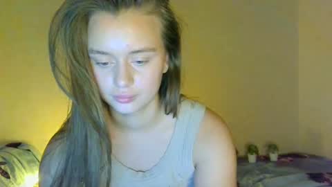 Snapshot of favorite_lovely_geneva chatting on December 7, 12:56 pm Jasminefeelings online show from December 7, 12:56 pm