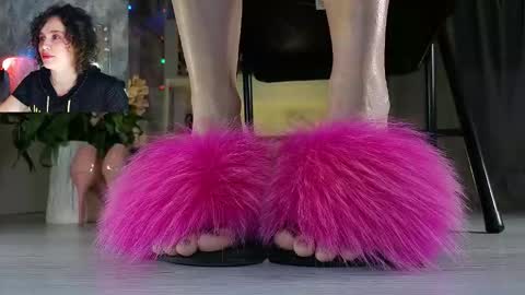 Snapshot of feet_heelss chatting on January 9, 12:41 pm Kris online show from January 9, 12:41 pm