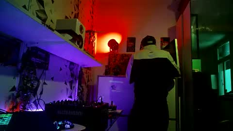 m0rty online show from February 2, 2:05 pm