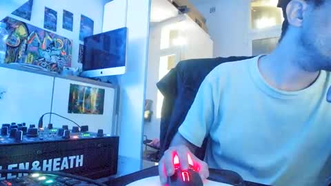 m0rty online show from April 27, 10:57 am