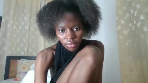 feetlovely507541 online show from May 16, 8:18 pm