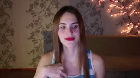 Snapshot of felicia_lav chatting on June 14, 7:05 pm Frida online show from June 14, 7:05 pm