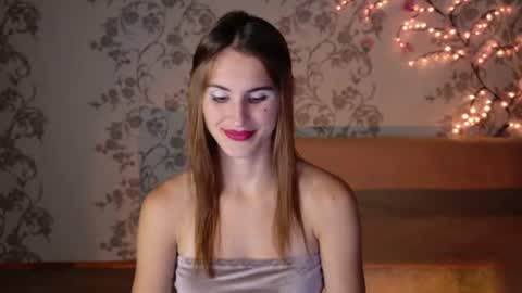 Snapshot of felicia_lav chatting on July 19, 7:06 pm Frida online show from July 19, 7:06 pm