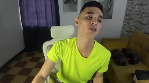 Snapshot of felipe_colinss chatting on February 24, 12:14 pm felipe colinss online show from February 24, 12:14 pm