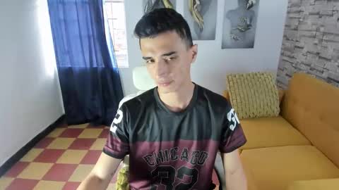 felipe colinss online show from April 18, 12:09 pm