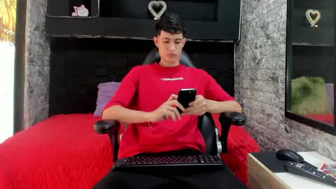 felipe fiire online show from May 11, 2:12 pm
