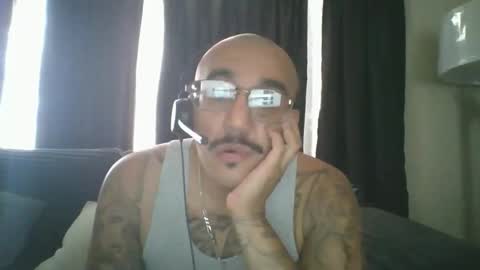 Snapshot of felixrlarios25 chatting on May 1, 9:19 pm felixrlarios25 online show from May 1, 9:19 pm