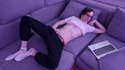 felixsagg online show from July 6, 3:14 pm