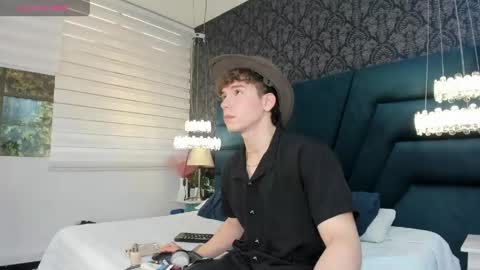 Femboy Max online show from June 5, 11:49 am