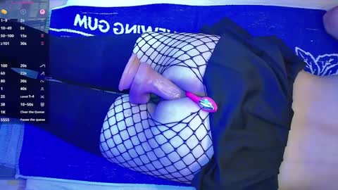 Ash online show from August 3, 1:38 pm