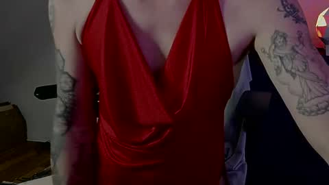 Snapshot of femme_mystique chatting on October 18, 9:21 am femme_mystique online show from October 18, 9:21 am