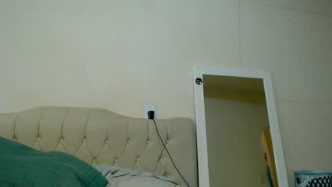 Snapshot of femmeangel chatting on July 20, 2:19 pm Alice online show from July 20, 2:19 pm