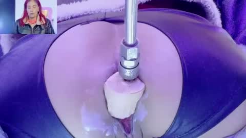 stefannia online show from July 12, 11:45 am