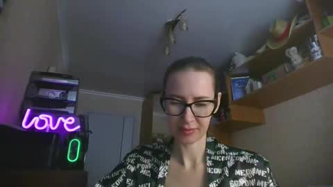 feraliss online show from March 3, 11:27 am