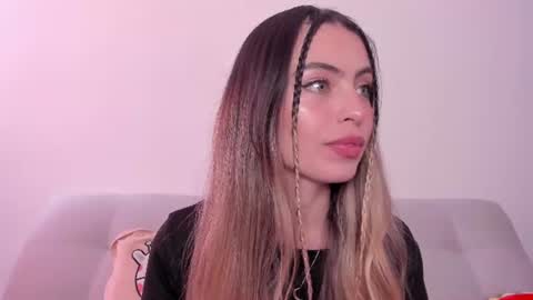 Snapshot of fernanda_aaa chatting on July 4, 5:08 pm fernanda online show from July 4, 5:08 pm