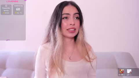 Snapshot of fernanda_aaa chatting on July 6, 3:47 pm fernanda online show from July 6, 3:47 pm