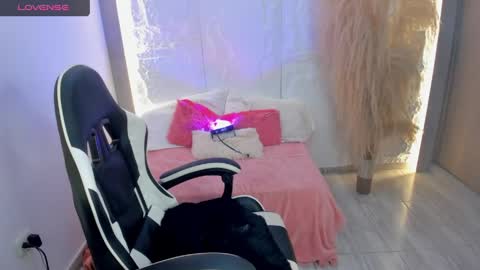 Fer  online show from March 27, 3:23 am