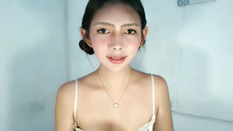 feyaaa online show from April 21, 2:04 am