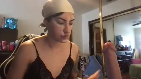 fgsammie online show from February 17, 8:59 pm