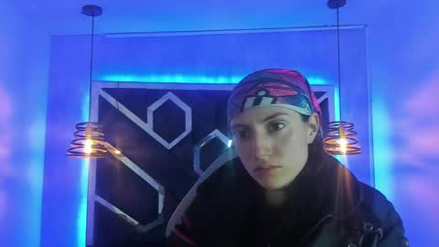   online show from March 1, 11:39 am