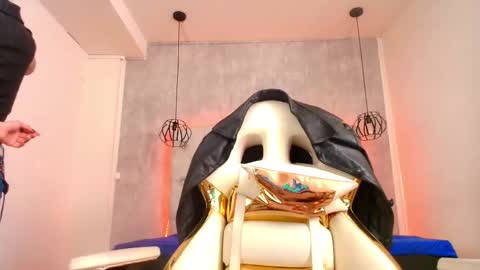   online show from September 9, 11:54 am