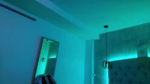   online show from January 7, 11:45 am