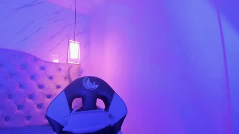   online show from April 14, 12:00 pm