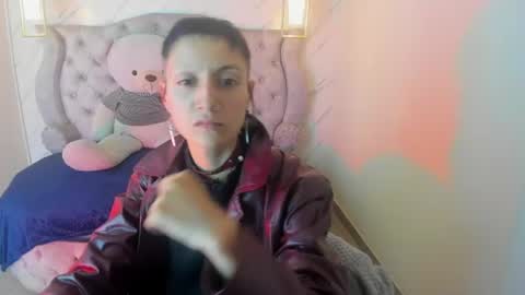 Snapshot of fieramadame chatting on June 15, 7:05 pm online show from June 15, 7:05 pm