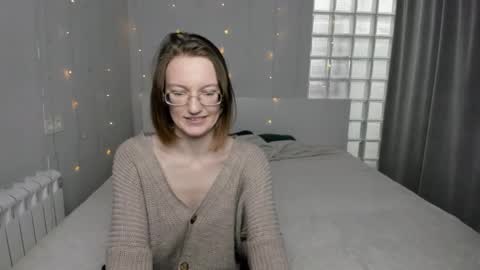 Mary online show from February 5, 2:26 pm