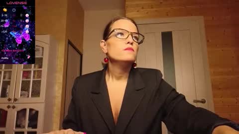 Lady online show from October 24, 10:00 am