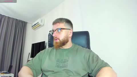 FindomGuyXXX online show from April 1, 10:38 am