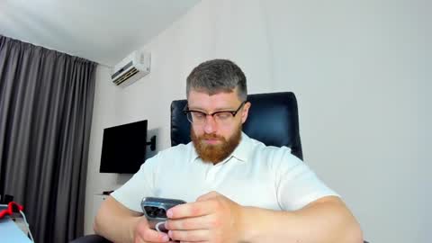 FindomGuyXXX online show from April 10, 12:10 pm