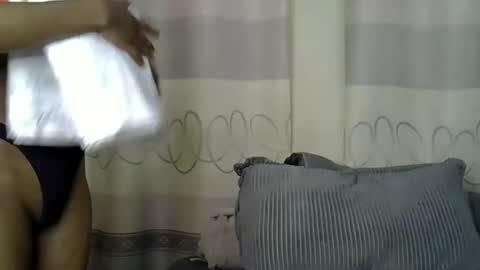 Snapshot of fine_queen12 chatting on January 4, 6:19 am fine_queen12 online show from January 4, 6:19 am