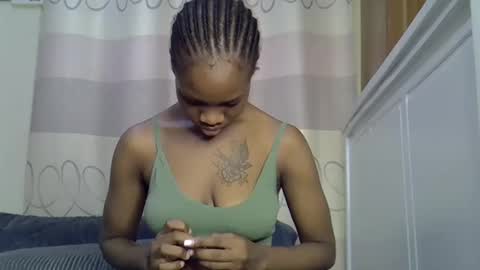 Snapshot of fine_queen12 chatting on January 9, 8:45 am fine_queen12 online show from January 9, 8:45 am