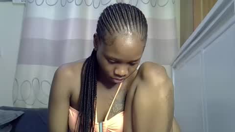 Snapshot of fine_queen12 chatting on January 28, 5:46 pm fine_queen12 online show from January 28, 5:46 pm