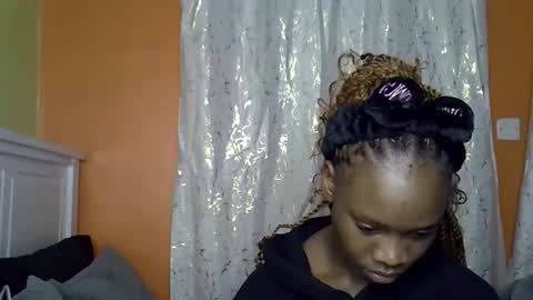 Snapshot of fine_queen12 chatting on September 9, 8:36 am fine_queen12 online show from September 9, 8:36 am