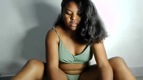 fiona_00 online show from April 14, 8:09 am