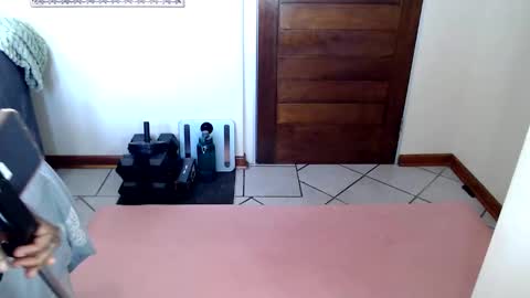 fitblair66_ online show from March 7, 9:06 am