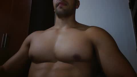 fitchestabs_69 online show from April 19, 8:44 pm