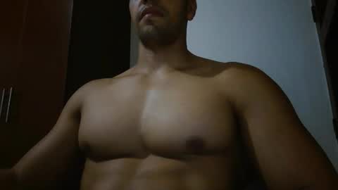 fitchestabs_69 online show from April 26, 9:01 pm