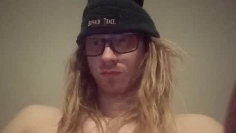 Snapshot of fitfungi7 chatting on March 31, 4:46 am fitfungi7 online show from March 31, 4:46 am