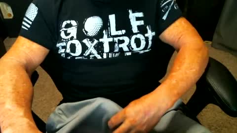 fitguy40 online show from June 22, 3:19 am