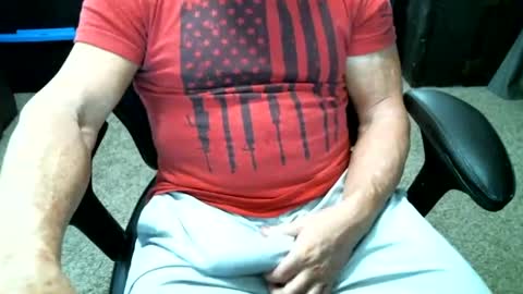 fitguy40 online show from July 29, 8:40 pm