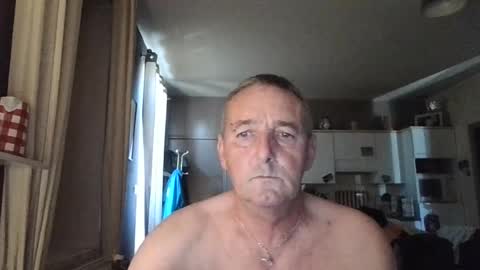 fitufitu online show from July 8, 6:51 am