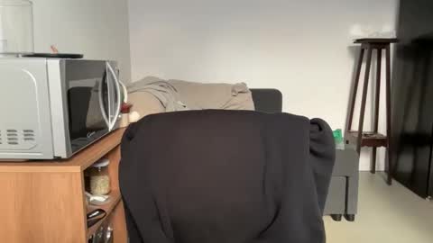 Snapshot of fla85 chatting on January 11, 1:49 pm Fla is short for Flavio online show from January 11, 1:49 pm