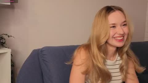 Amina online show from April 18, 12:09 pm