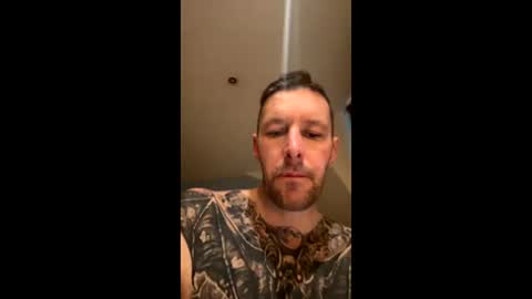 Snapshot of fletcher1985 chatting on June 2, 5:09 am fletcher1985 online show from June 2, 5:09 am