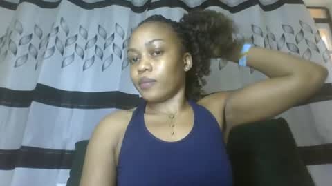 Snapshot of flora_fantasy chatting on July 1, 9:55 am fantasy online show from July 1, 9:55 am