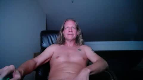 Snapshot of floridacat017 chatting on December 21, 7:59 am Double-D online show from December 21, 7:59 am