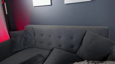 Its a pleasure to meet you. Im Flower. Help me reach 1k. Follow me. online show from February 18, 11:50 am